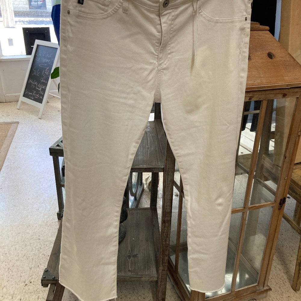 AG Women s White Jeans  Size 32 R